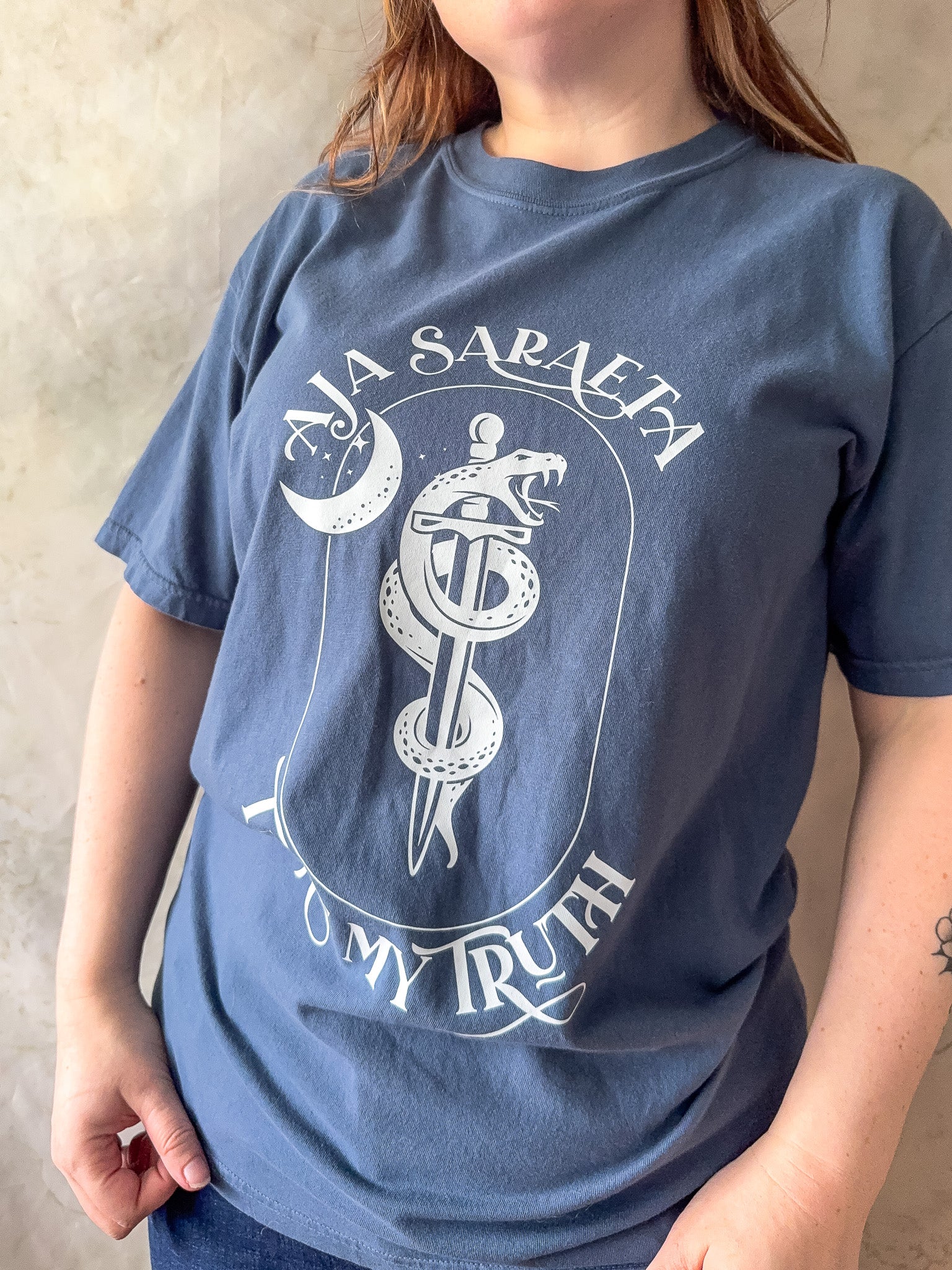 Aja Saraeta Tee [Sample]
