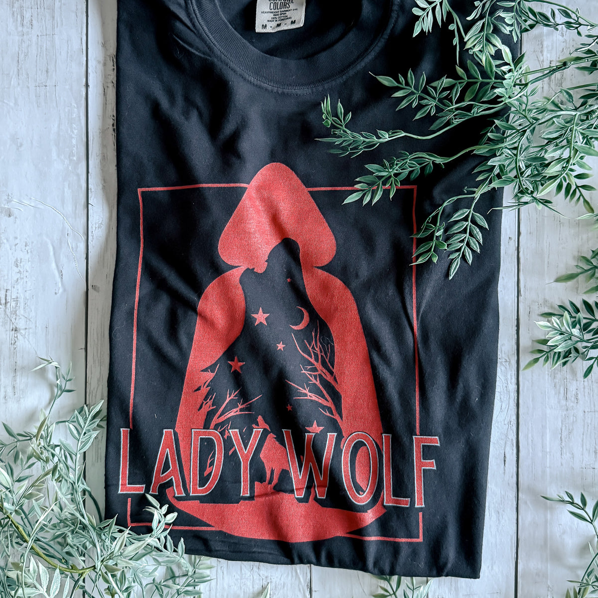 Lady Wolf Tee